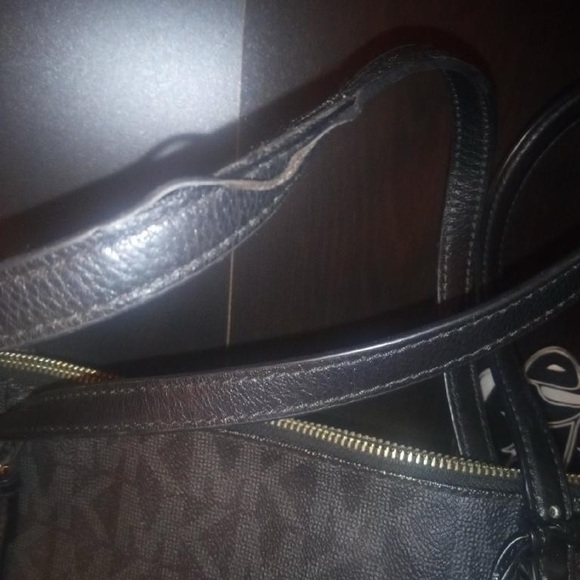 Michael Kors Tote - Picture 2 of 7